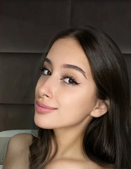 Carolineโญ๏ธ profile photo