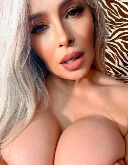 Celezte ๐ profile photo