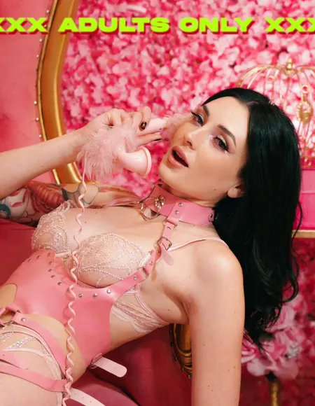Charlotte Sins profile photo