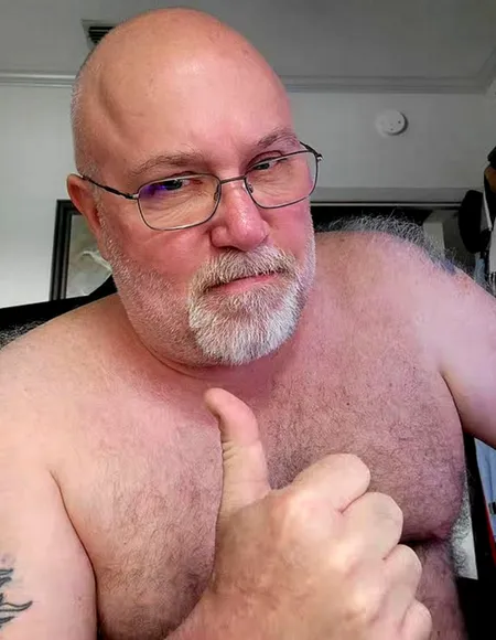 ChillOutBear profile photo