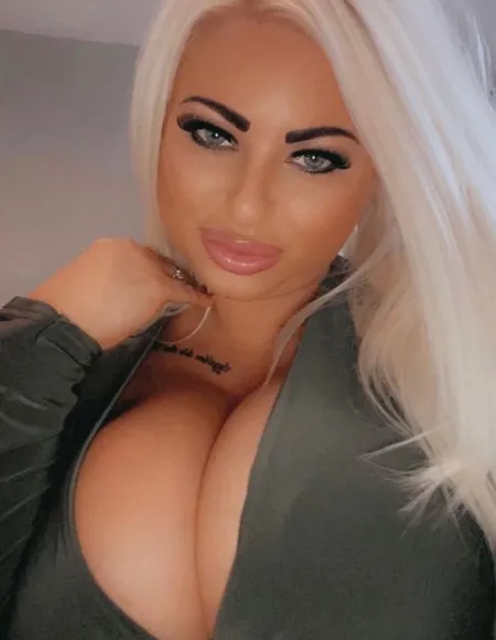 Chloexx 🍒 profile photo