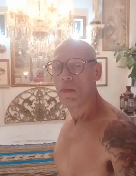 hot mature stud profile photo