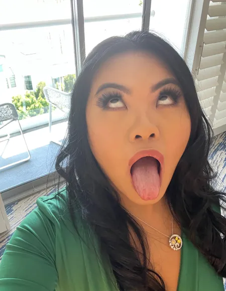 Cindy Starfall profile photo