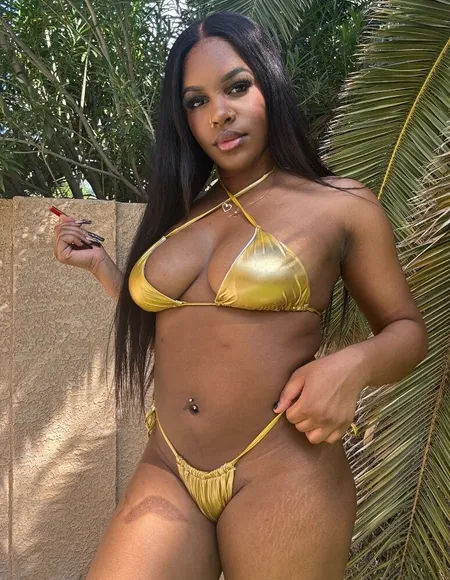 Coco Monét 🎀🍫 profile photo