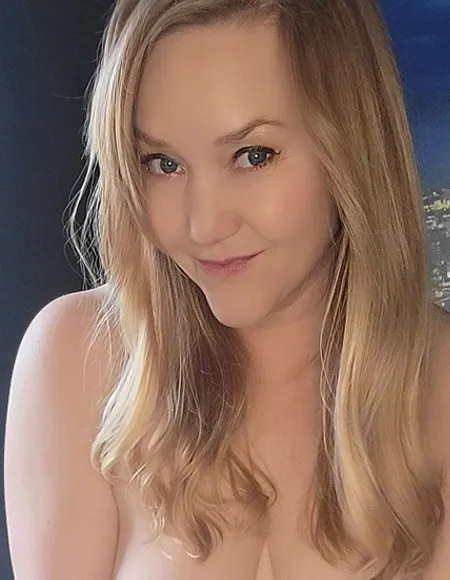 Crystal profile photo