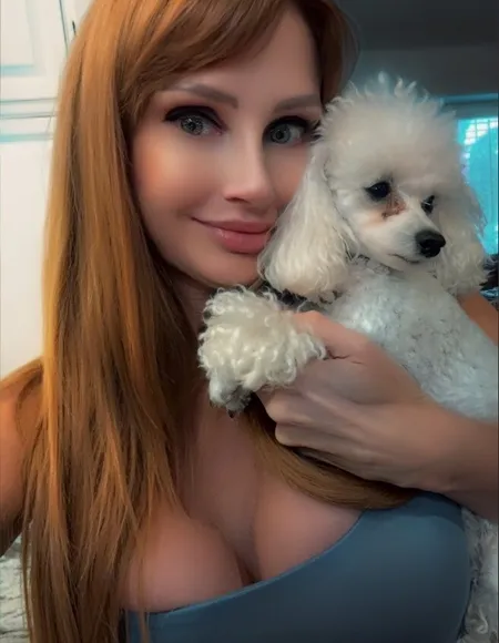 Cupcake Muffin Doll 🫦👩🏻🦰🌺🍒🩷🇺🇸 profile photo