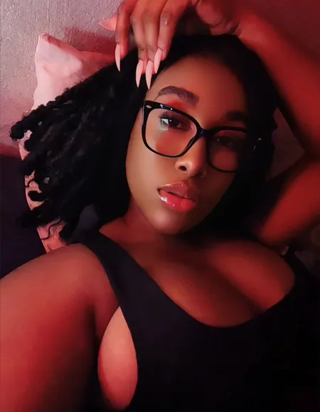 Curvy Lee profile photo