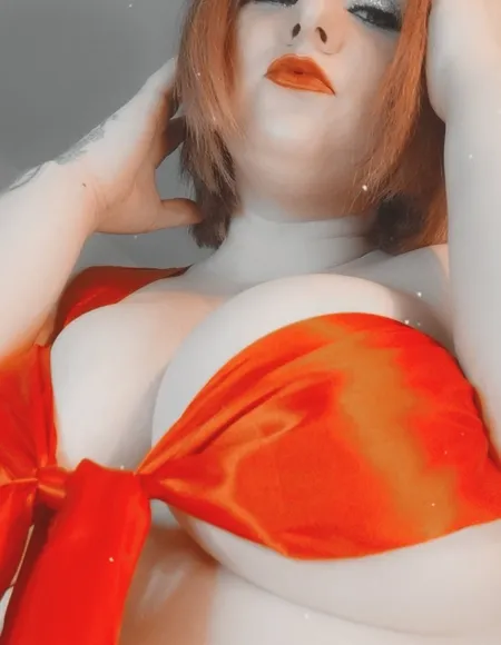 Princess curves profile photo