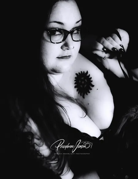 CurvyMae profile photo