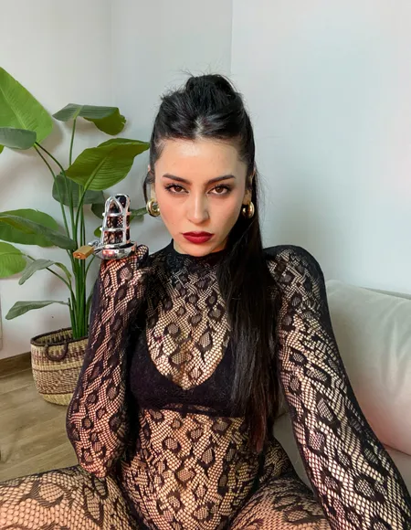 dark elixir alpha dominatrix & findomme profile photo