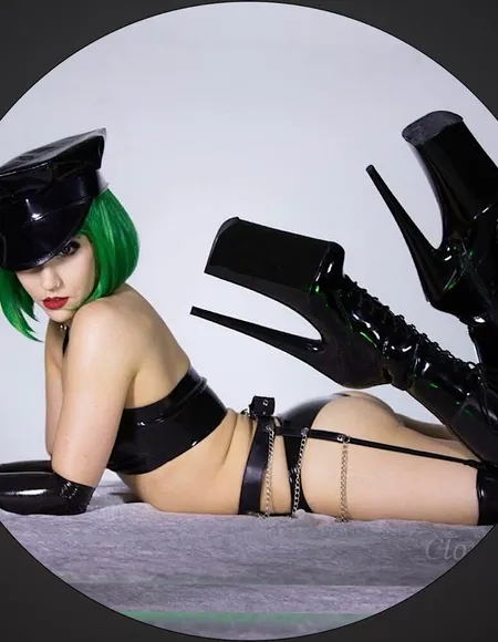 Dolly De Ville profile photo