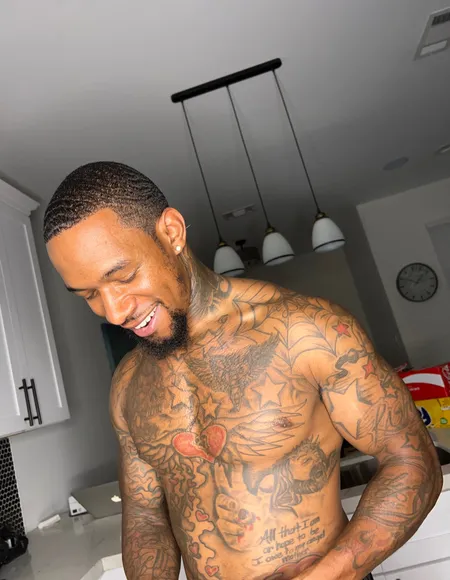 2realmacdatfee profile photo