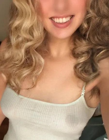 👱♀️Elle Sutton, Your Daydream Next Door profile photo