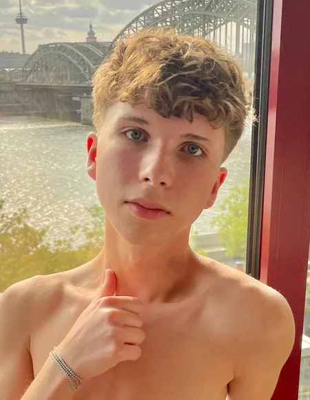 Dennik profile photo