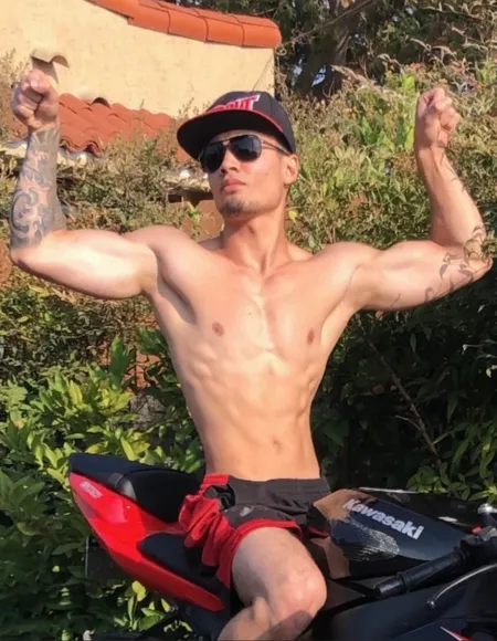 Derek Lovee profile photo