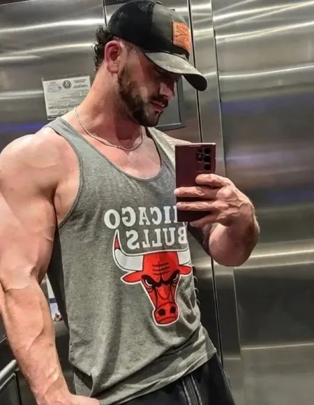 Dustin profile photo