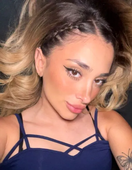 Clair 🧡 profile photo