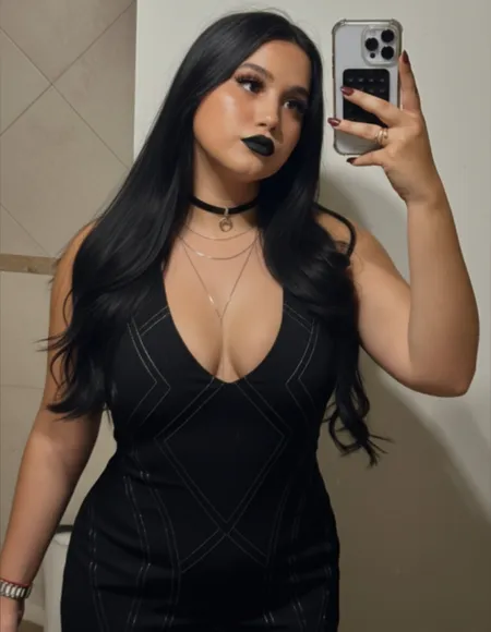 Elle profile photo