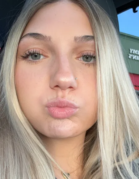 👱🏼‍♀️ Emie | 🇺🇸 Los Angeles, CA profile photo