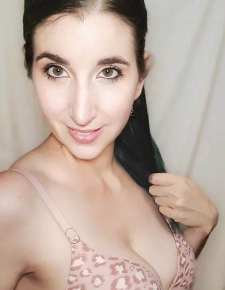Emily Emerald profile photo