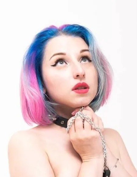 MARY EMOTSIA 💕 Artist of your soul profile photo
