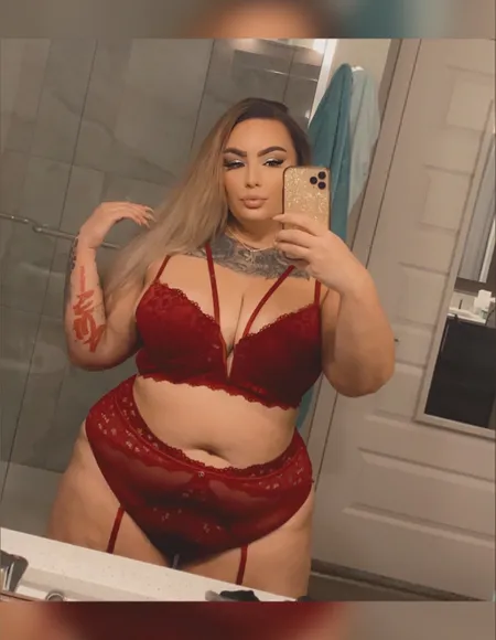 🟢 𝐂𝐇𝐄𝐂𝐊 𝐃𝐌𝐒 💋 profile photo