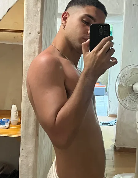 Eric (FREE) profile photo