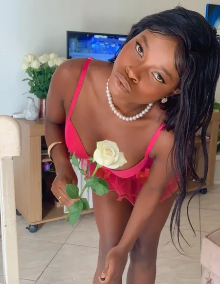 Essy Reina profile photo