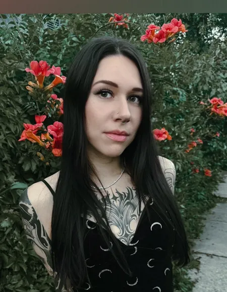 Lola Sparks profile photo