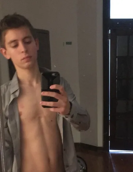 ezra the twink profile photo