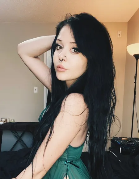 FaeriieMoons Free profile photo