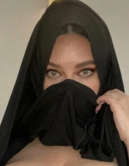 @FairuzaPersiana Financial Dominatrix profile photo