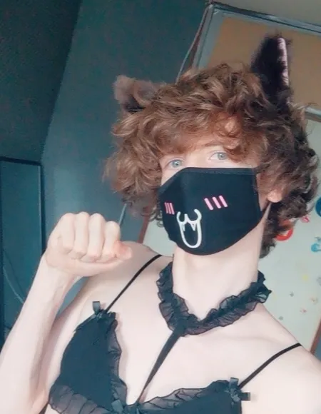 Femboyo profile photo