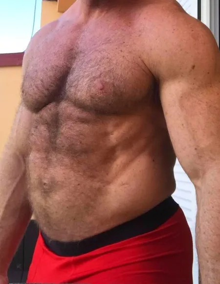 fist-muscle-stud profile photo