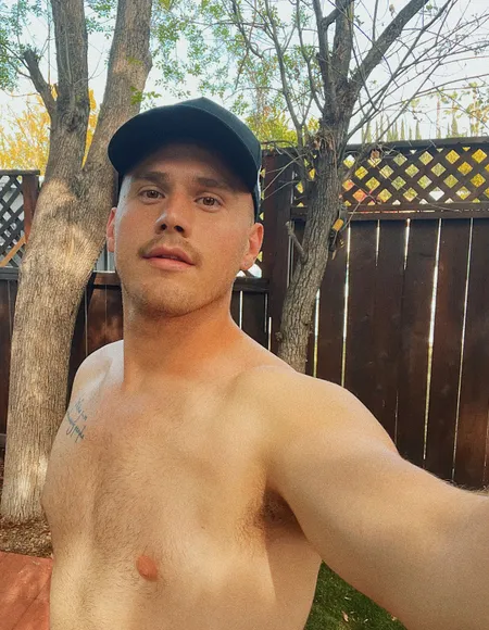 B profile photo