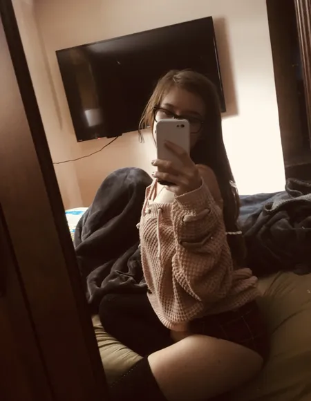 A freaky hippy 😘 profile photo