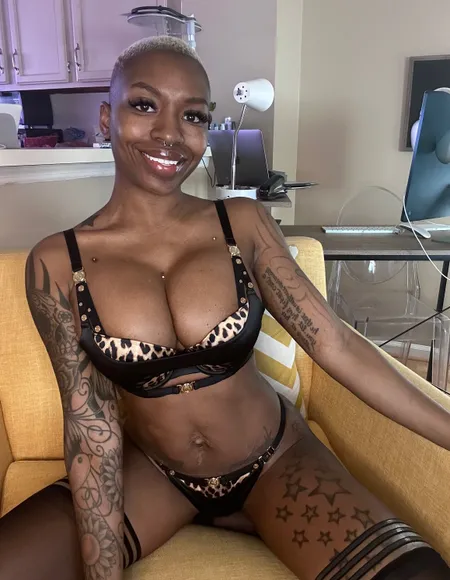 Milo Skye | Miss Impossible Pussy profile photo