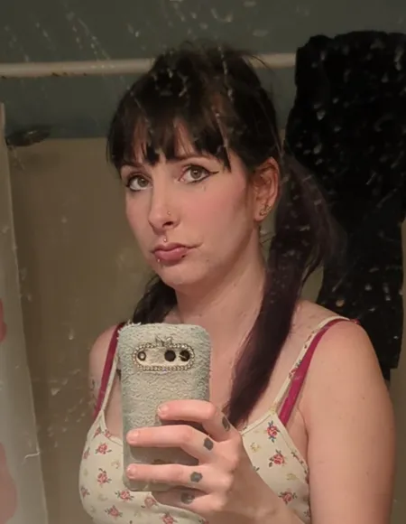 Pregnant bunny profile photo