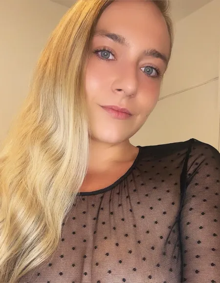 onlyg🤍 profile photo