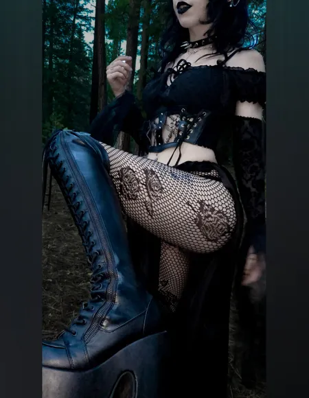 ☣𝔊𝔥𝔬𝔰𝔱𝔊𝔦𝔯𝔩☣ profile photo