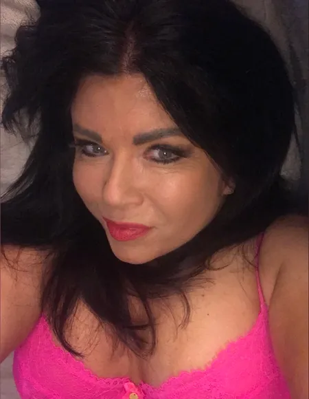 Gilf Mandy Hayes profile photo