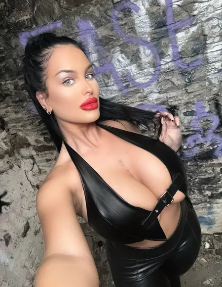 ⛓️ Goddess Camilla Rose ⛓️ profile photo