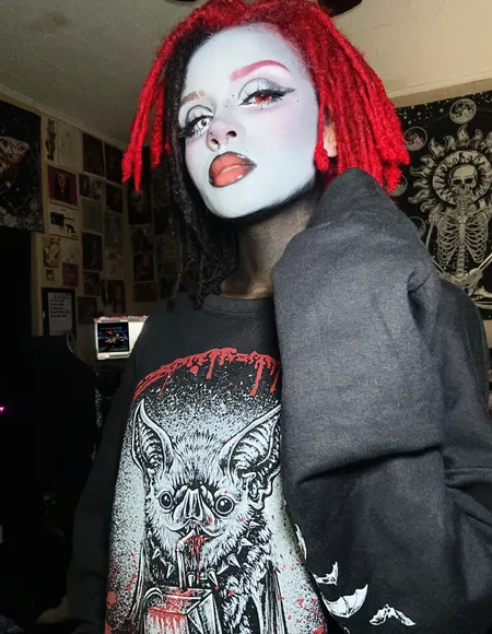Wensday The Vampire🥀🥃🍯 profile photo