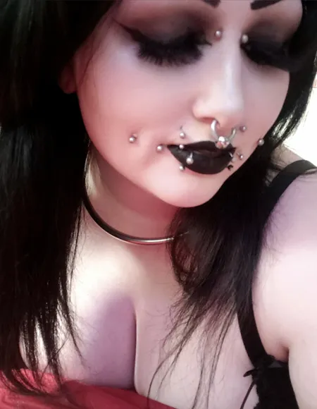 ⸸🖤 Big Titty Goth GF 🖤⸸ profile photo