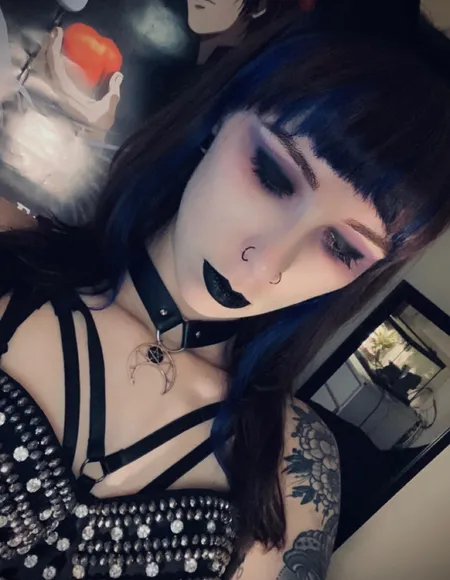 shy 🕷 profile photo