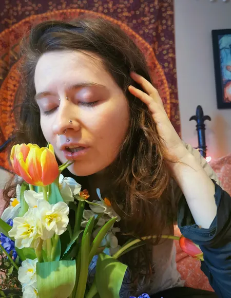 Thea Hazelwood profile photo