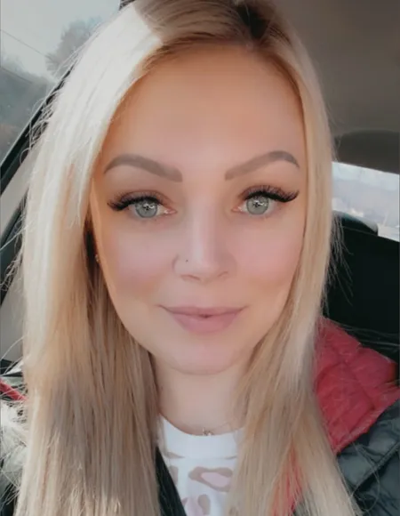 Haley | 6'3 Big Titty Blonde 🍒🩷 profile photo