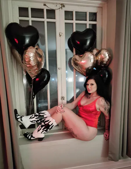 Hillbilly Deluxe VIP profile photo