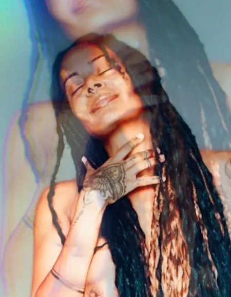 HIPPIEMODELCHIC ๐ชถ profile photo