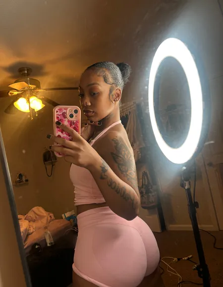 HONDURAN THE FREAK 👅🍼 profile photo